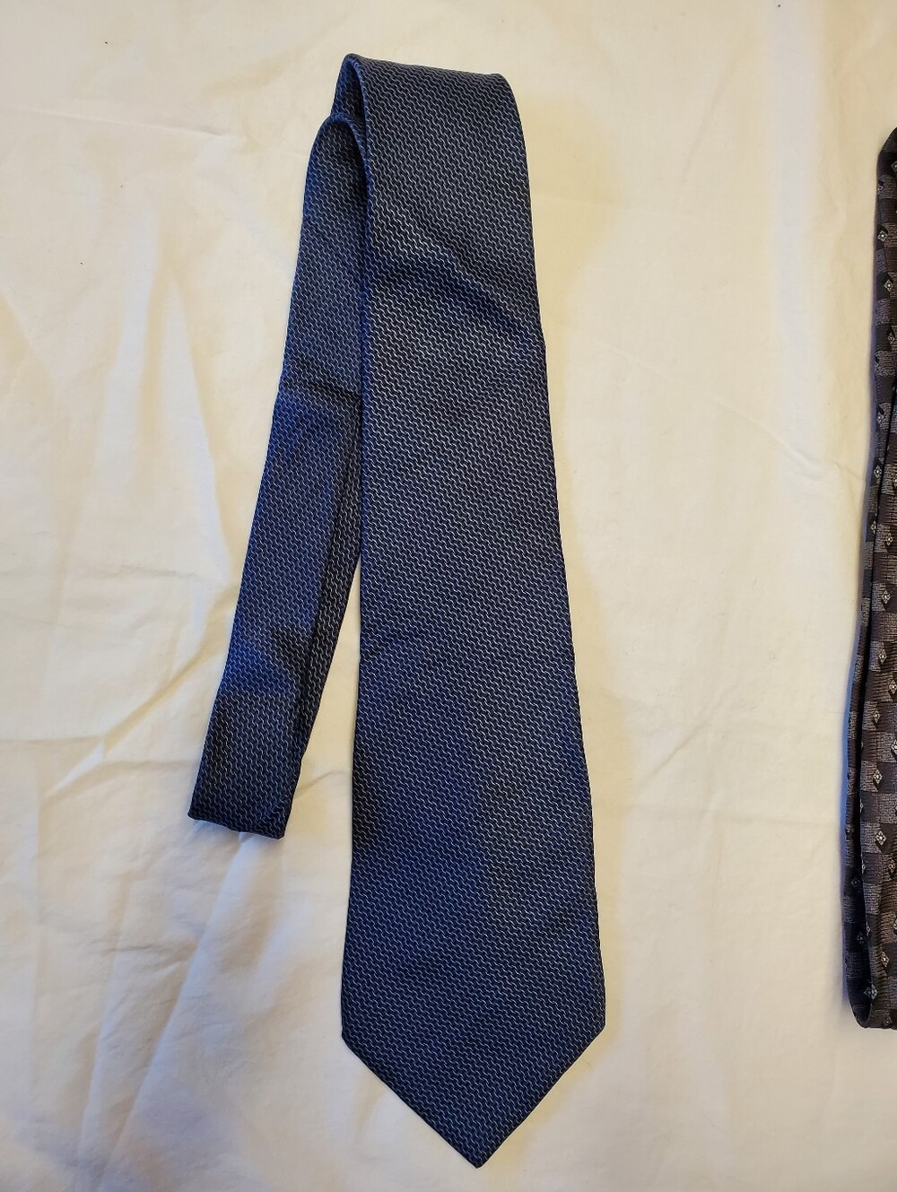 Feraud Louis Feraud Silk Tie Navy Blue Textured Geometric Weave Classic Mens Tie